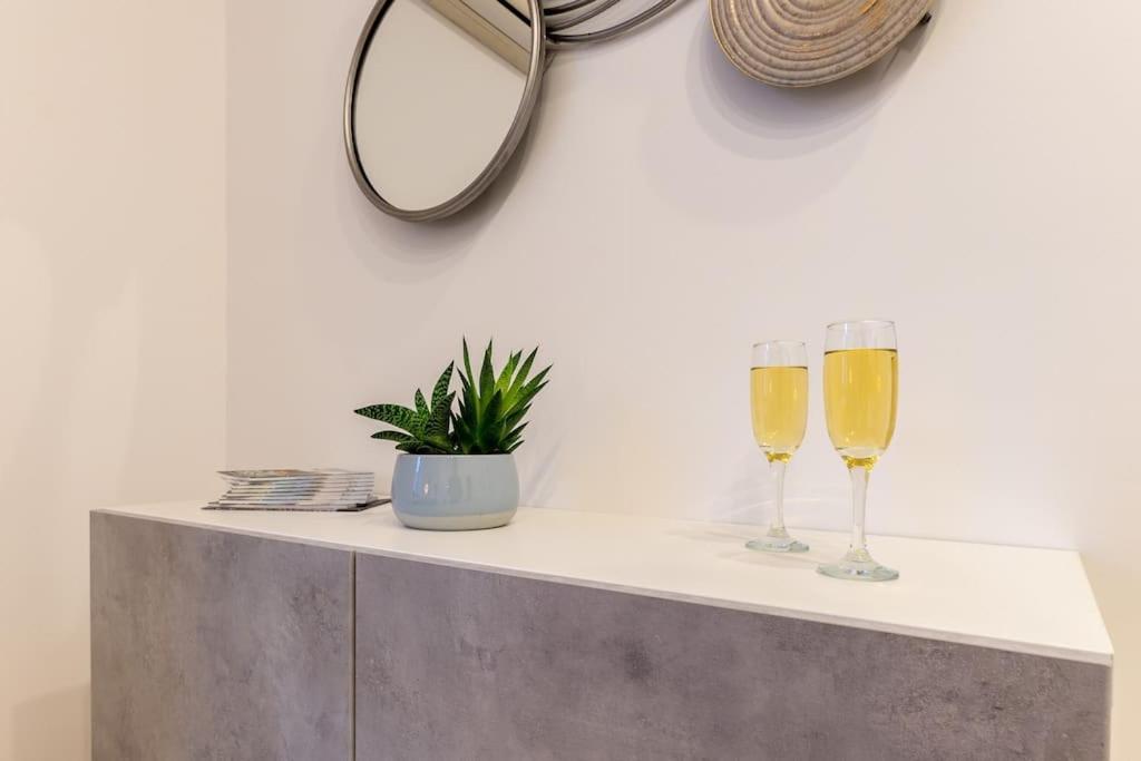 Official 4* Brand New Modern Apartment/Balcony ザグレブ エクステリア 写真